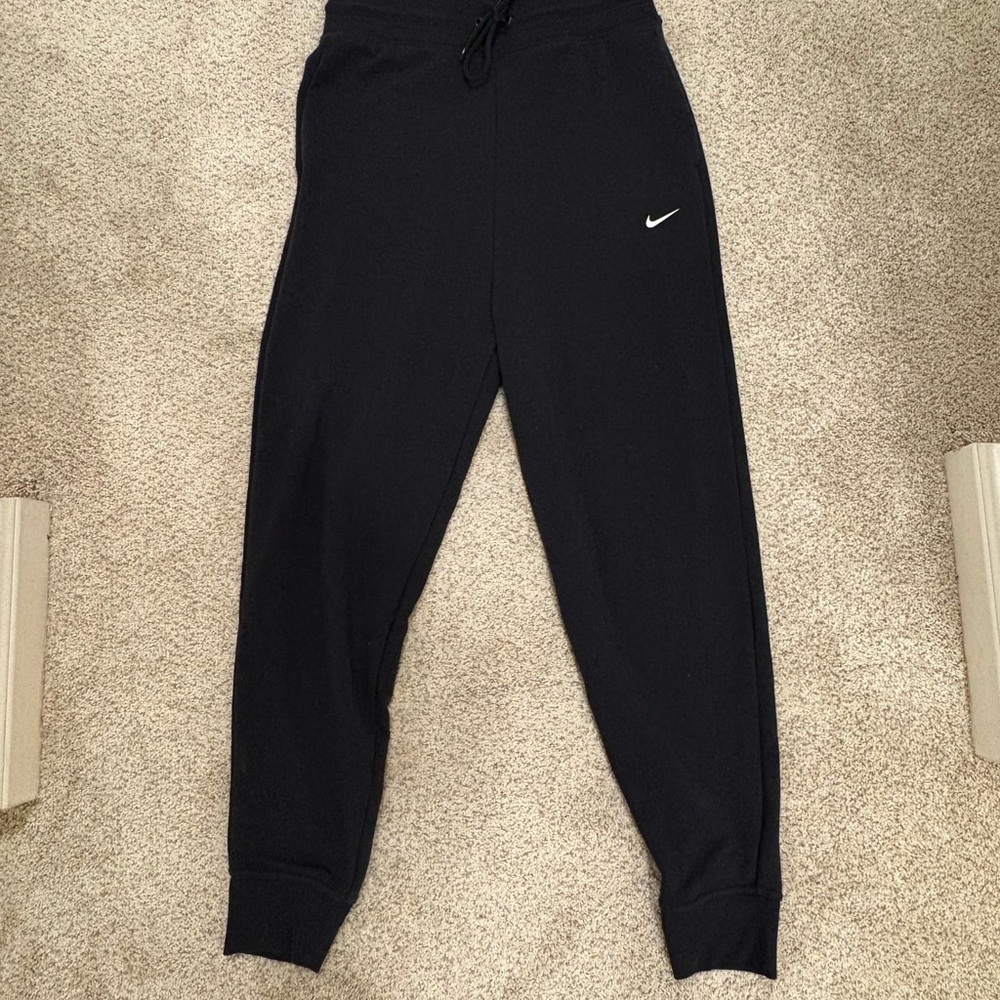 Nike Women’s Black Sweatpants/Joggers